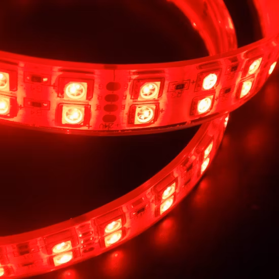 超粘着性 LED ライト ストリップの完全なセット、切断可能で防水性のある高電圧 LED ライト